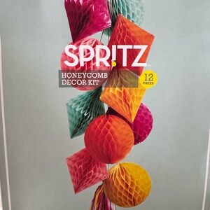 Spritz Honeycomb Décor Kit